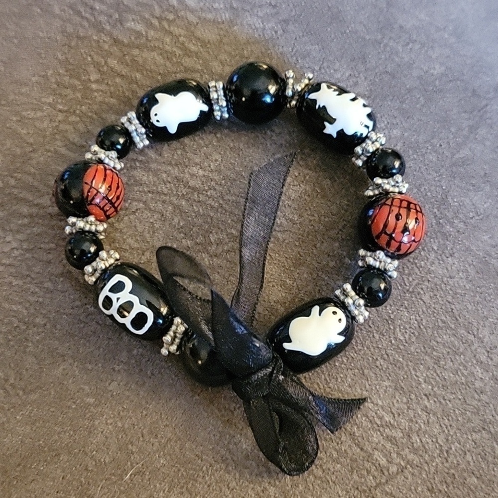 3/$30 Lampwork Glass Halloween Ghost Beaded Stretch Bracelet - Picture 2 of 6